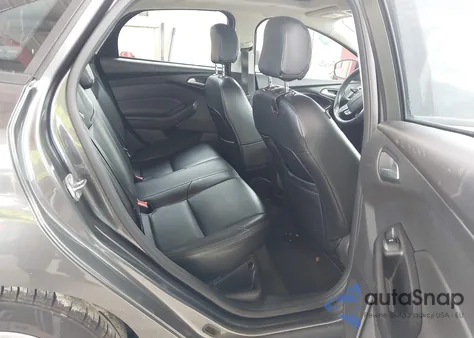 2015 Ford Focus Se z USA, uszkodzony, nr VIN 1FADP3F25FL381767